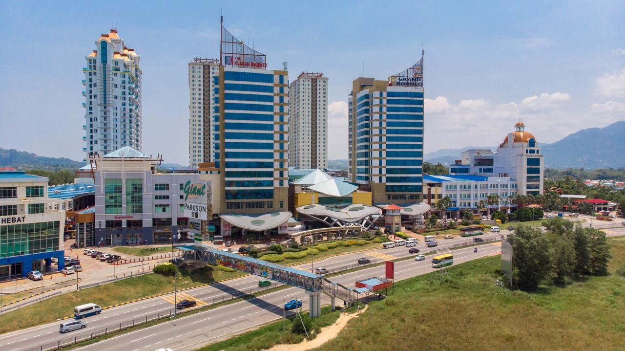 The Klagan Regency 1Borneo Hotel Kota Kinabalu Exterior photo